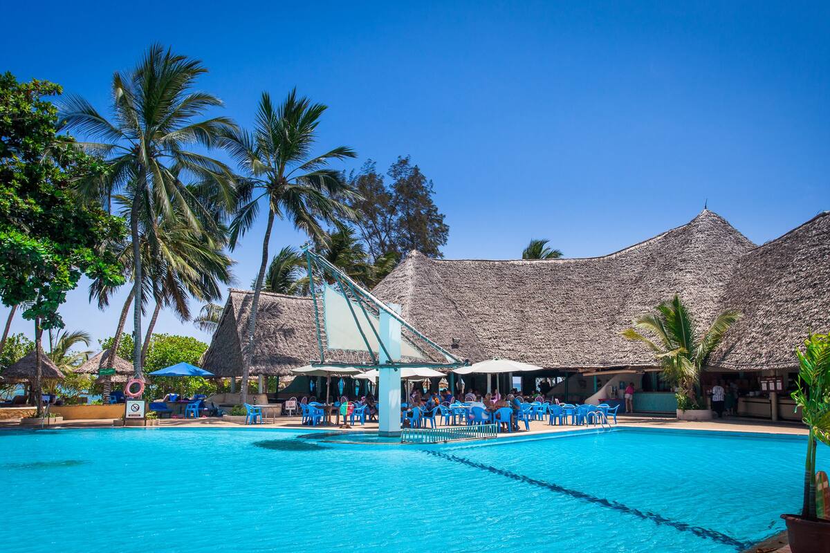 Swimming pool at Turtle Bay Beach Club Watamu